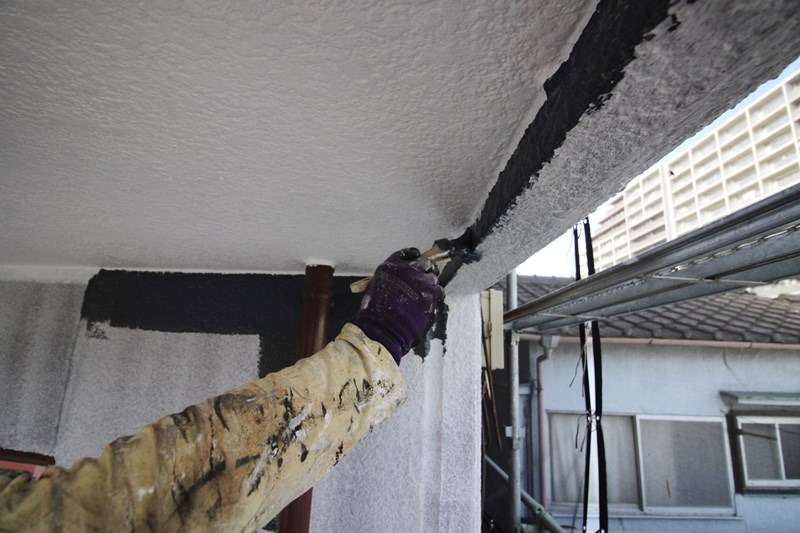 屋根工事を行い雨漏りなどのトラブルに対応します